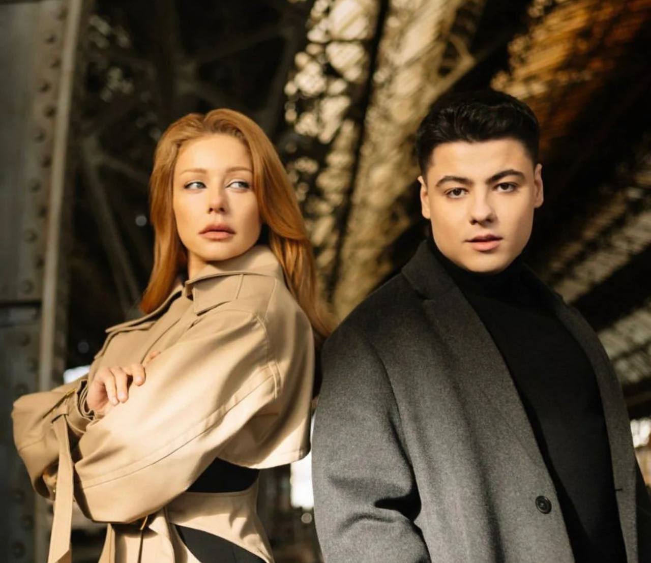 Сколько стоит соблазнительный тренч Тины Кароль из нового клипа (фото)